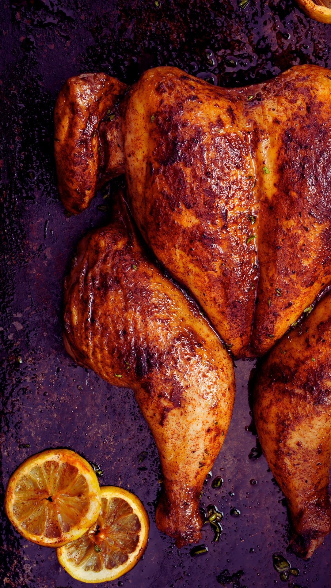 Plato con pollo asado y ajo