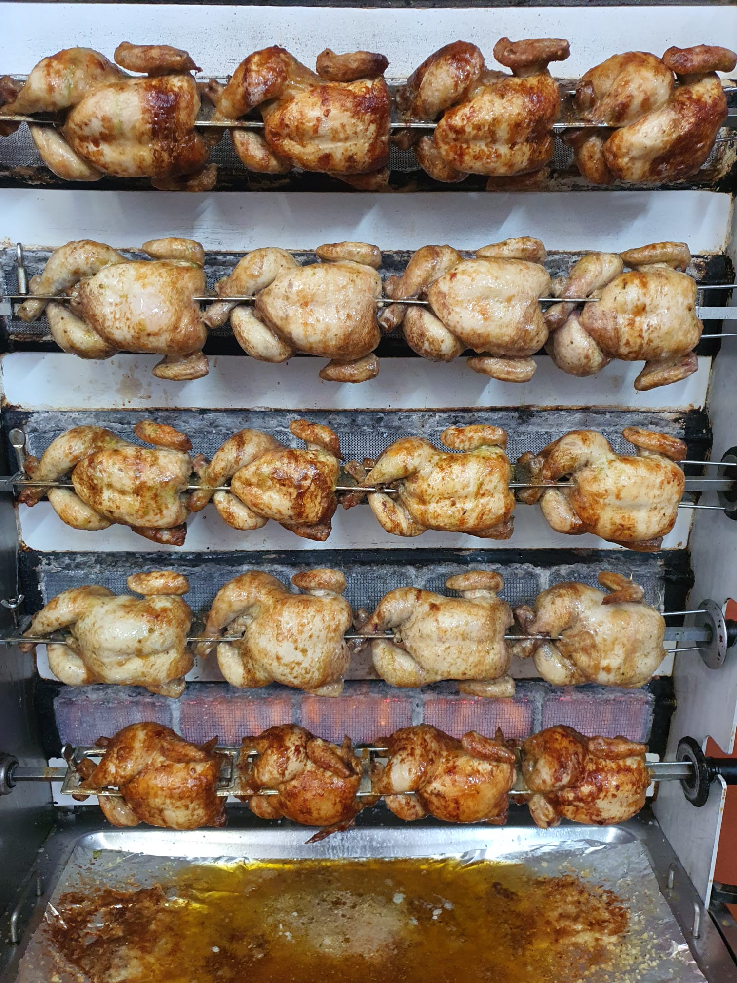 Plato de pollo asado y costillas - Especialidad Guantanamera